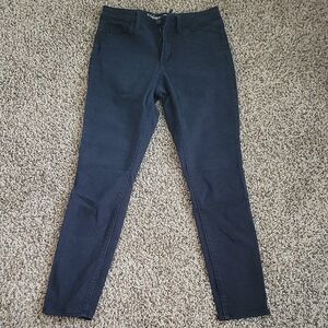 Universal Thread Jeans